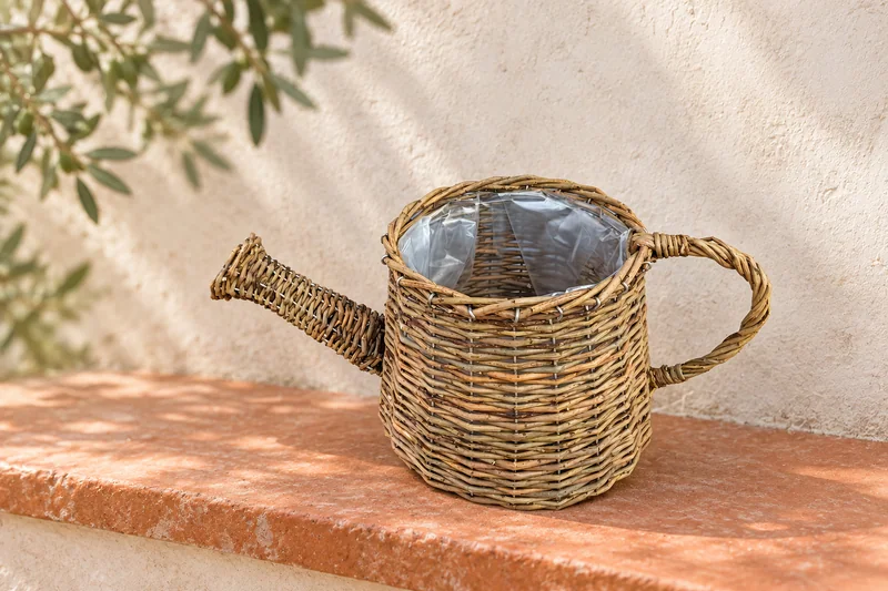 Garden & planters
