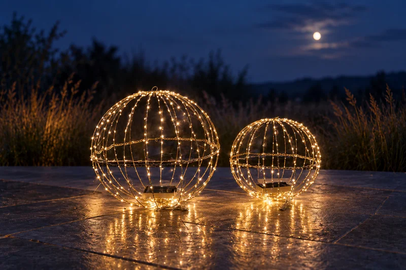 Seasonal & light